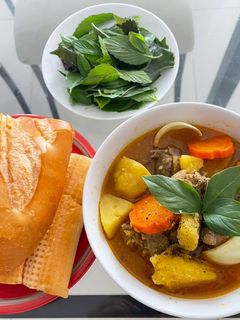 Hình của món Vịt nấu cari (nhà có gì dùng đó).