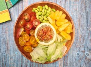 Berikut adalah tulisan tentang 5 resep salad sehat ala Restoran Bintang Lima dengan jumlah kata 1500: