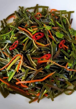 涼拌海帶絲 的食譜成品照片