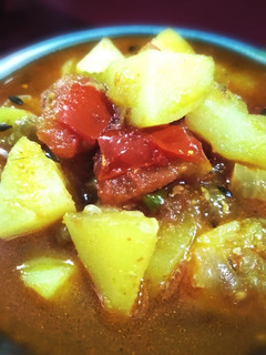 आलू प्याज रसेदार (Aloo Pyaz Rasedar recipe in hindi) रेसिपी मुख्य फोटो