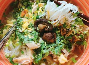 Hình của món Bún thang.