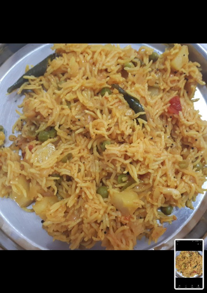 તુવેર દાળ ની વઘારેલી ખીચડી (Tuver Dal Vaghareli Khichdi Recipe In Gujarati) રેસીપી મુખ્ય ફોટો