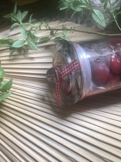 Une photo de Confiture cerises 🍒 fraise 🍓 pistaches 🍃