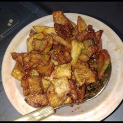 A picture of Aloo chaat.