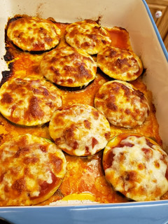 A picture of Mini Zucchini Pizzas.