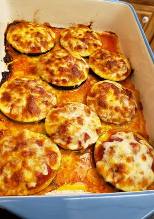 A picture of Mini Zucchini Pizzas.