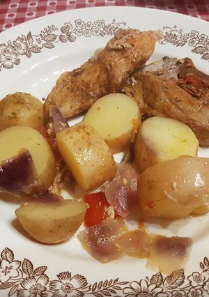 Sült hús újkrumplival sütve recept fotója
