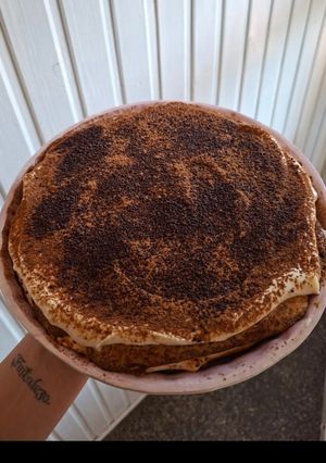 Una foto de Tiramisú, rico y fácil 😋