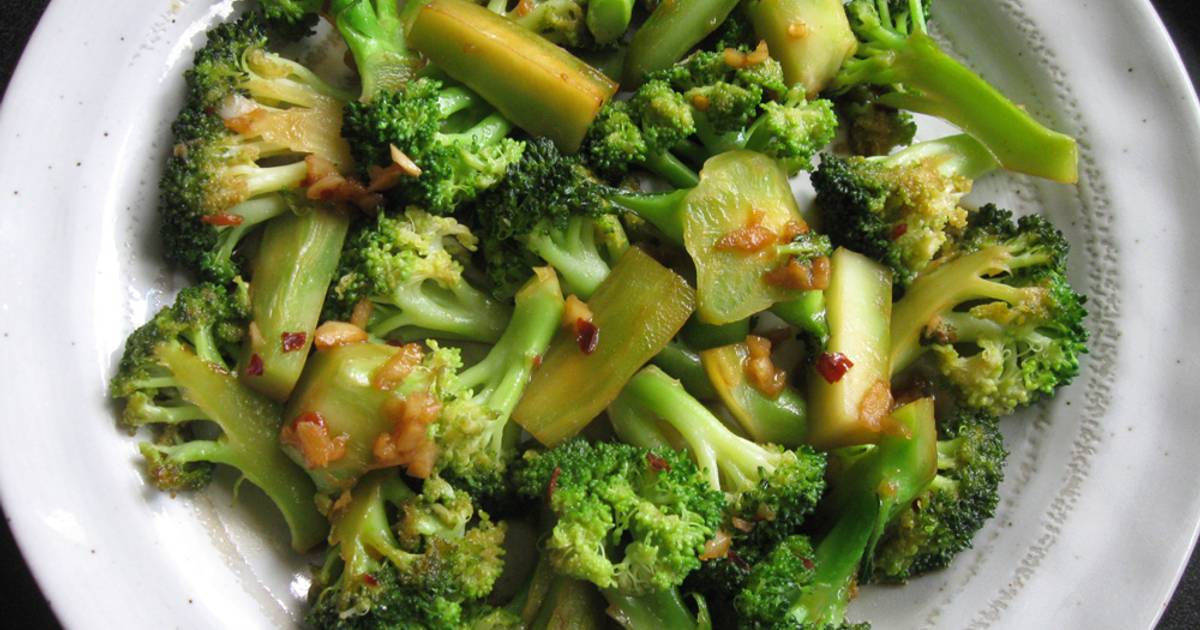 Pan Fried Garlic Butter Broccoli With Soy Sauce Recipe By Hiroko Liston Cookpad