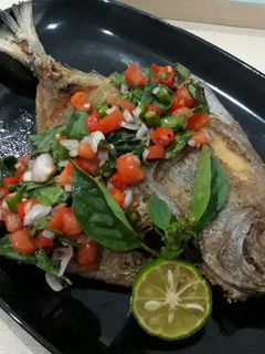 Foto resep Bawal goreng sambal dabudabu