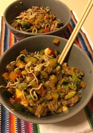 Una foto de Shirataki pasta Keto friendly con seitán (vegano)