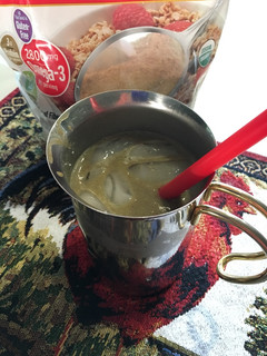 Una foto de Batido de Espinaca, Chinola y Frutas del Bosque (Smoothie)
