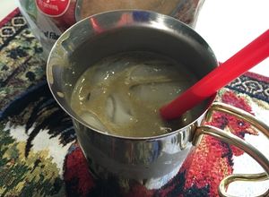 Una foto de Batido de Espinaca, Chinola y Frutas del Bosque (Smoothie)