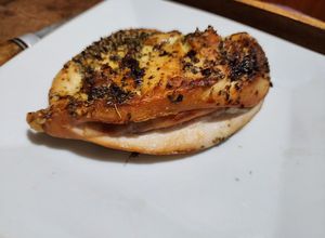 Una foto de Suprema de pollo rellena