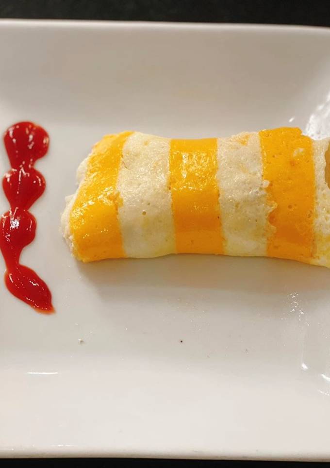 Hình của món Trứng cuộn cơm chiên cho bé.