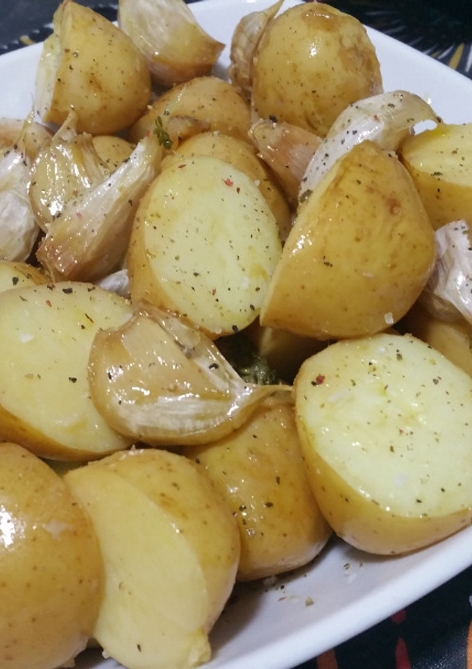 Una foto de Patatas nuevas al tomillo y limón