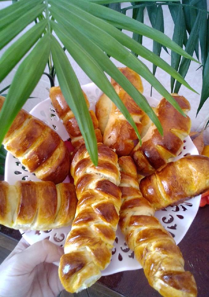 Булочки-плетьонки з яблуками