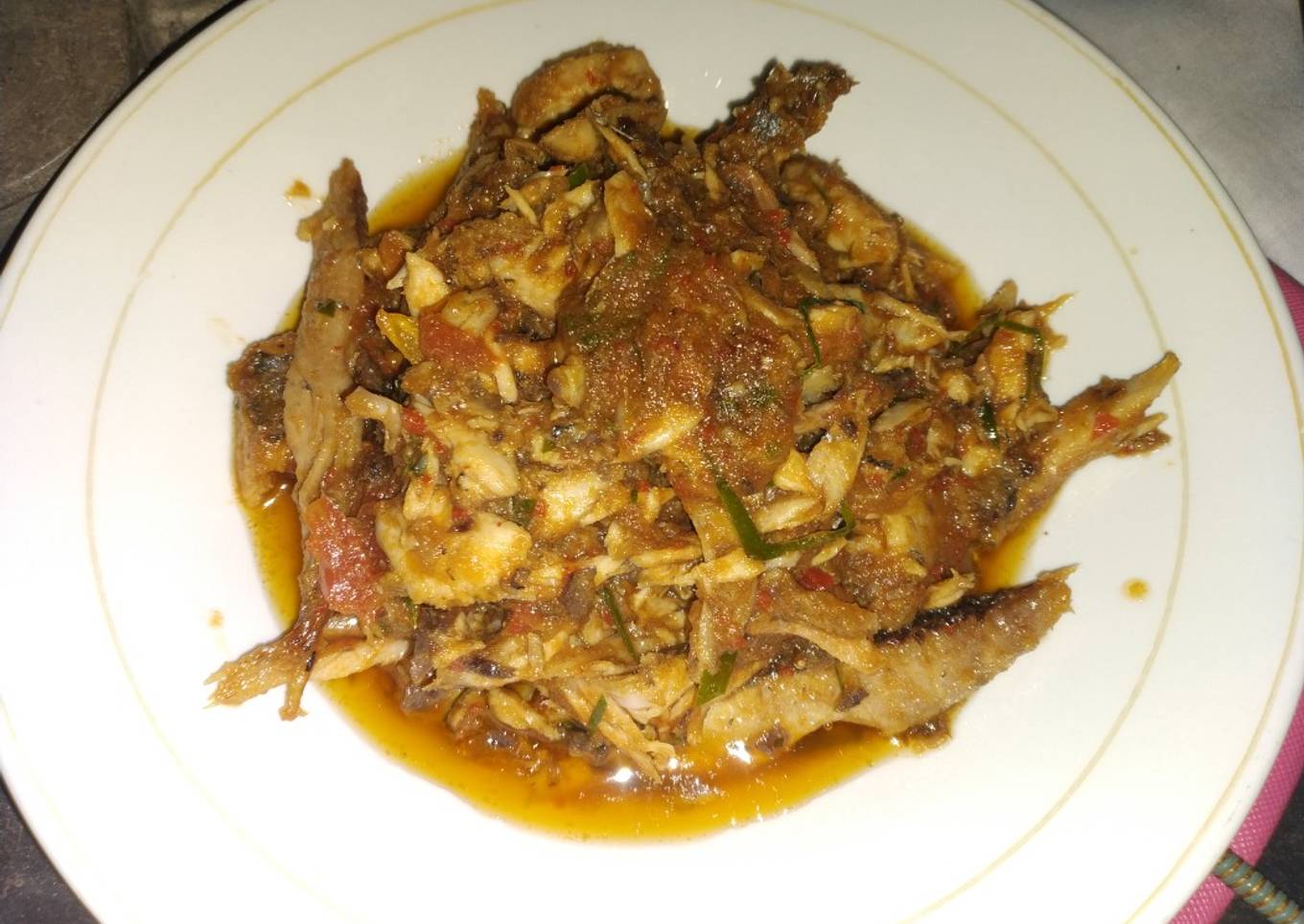 Ikan pindang suwir