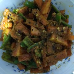 A picture of Gajar ka achar.