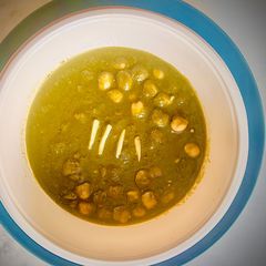 A picture of Haryali Chhole❤️Green Chhole😋.