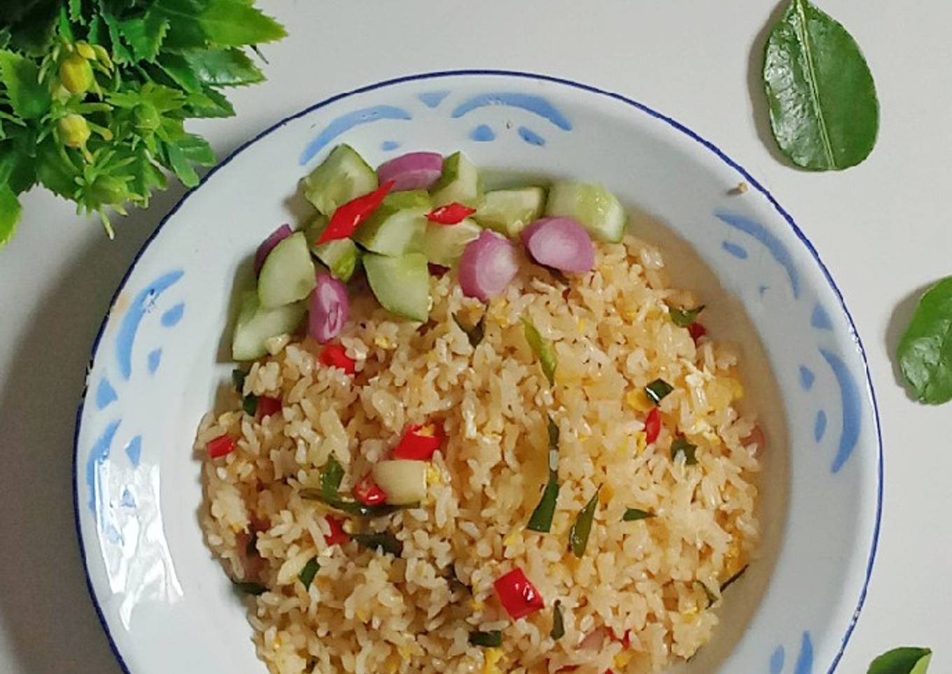 Nasi goreng daun jeruk