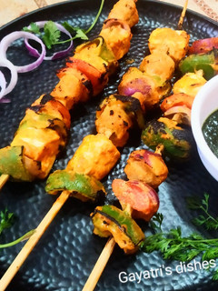 तवा पनीर टिक्का (tawa paneer tikka recipe in Hindi) रेसिपी मुख्य फोटो