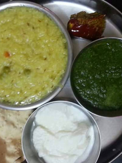 A picture of Khichadi.