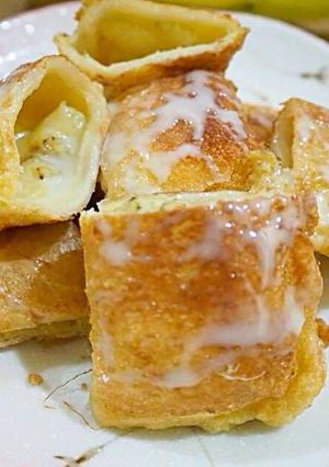 A picture of Banana-Stuffed Bread.