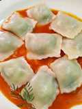Ravioles sin gluten y veganos con tapas de empanadas