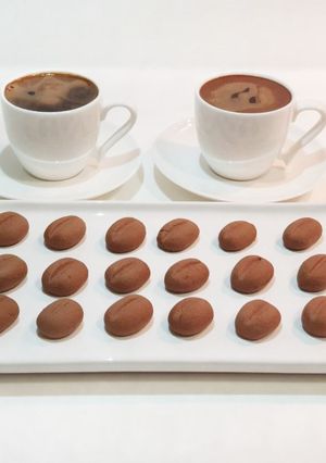 صورة لوصفة كوكيز حبات القهوة بثلاث مكونات 😋