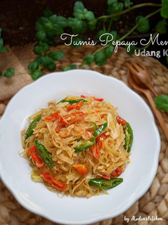 Foto resep Tumis Pepaya Mentah Udang Kering (Udang Papai)