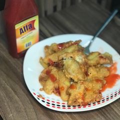 A picture of Potatoes chop.