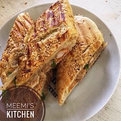 A picture of Panini chicken sandwich.