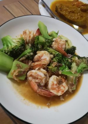 รูปของ กุ้งผัดบรอกโคลี