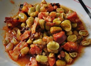 Una foto de Fabas a la catalana (con chorizo)