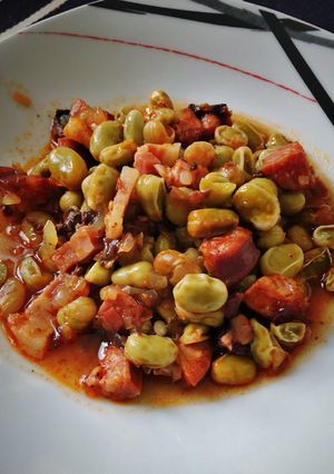 Una foto de Fabas a la catalana (con chorizo)
