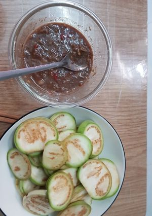 Hình của món Cà sống chấm mắm nêm.