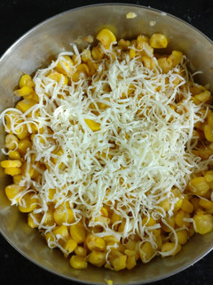 ચીઝ કોર્ન(cheese corn recipe in Gujarati) રેસીપી મુખ્ય ફોટો