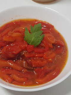 Una foto de Pimiento rojo marinado (4 ingredientes)