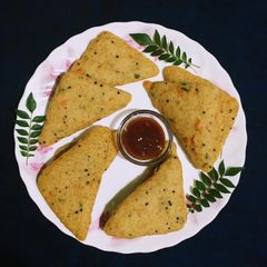 A picture of No bread sandwich / toast.