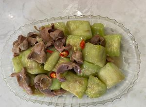 Hình của món Mướp xào mề gà.