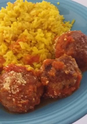 Una foto de Albóndigas con salsa
