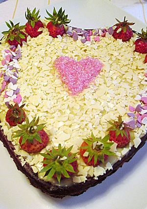 Foto principal de Bizcocho de kiwis con glaseado de chocolate blanco