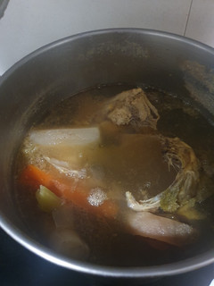 Una foto de Caldo de pollo