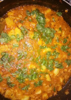 A picture of Tamatar wale aloo ki sabji (tomato flavoured potato curry).