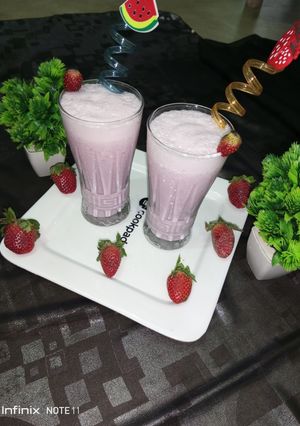 A picture of Starwberry shake.
