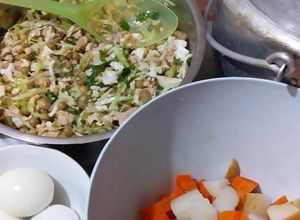 Una foto de Ensalada de pollo