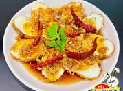 A picture of shallot oil