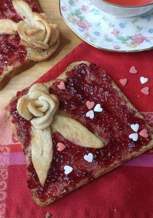 Une photo de 🌹Rose de pain de mie (St Valentin)