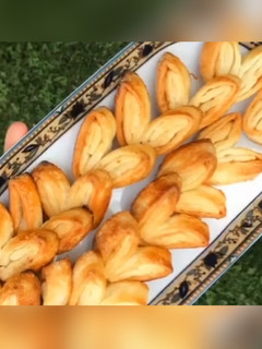 Una foto de Palmeritas súper mega fáciles🥨